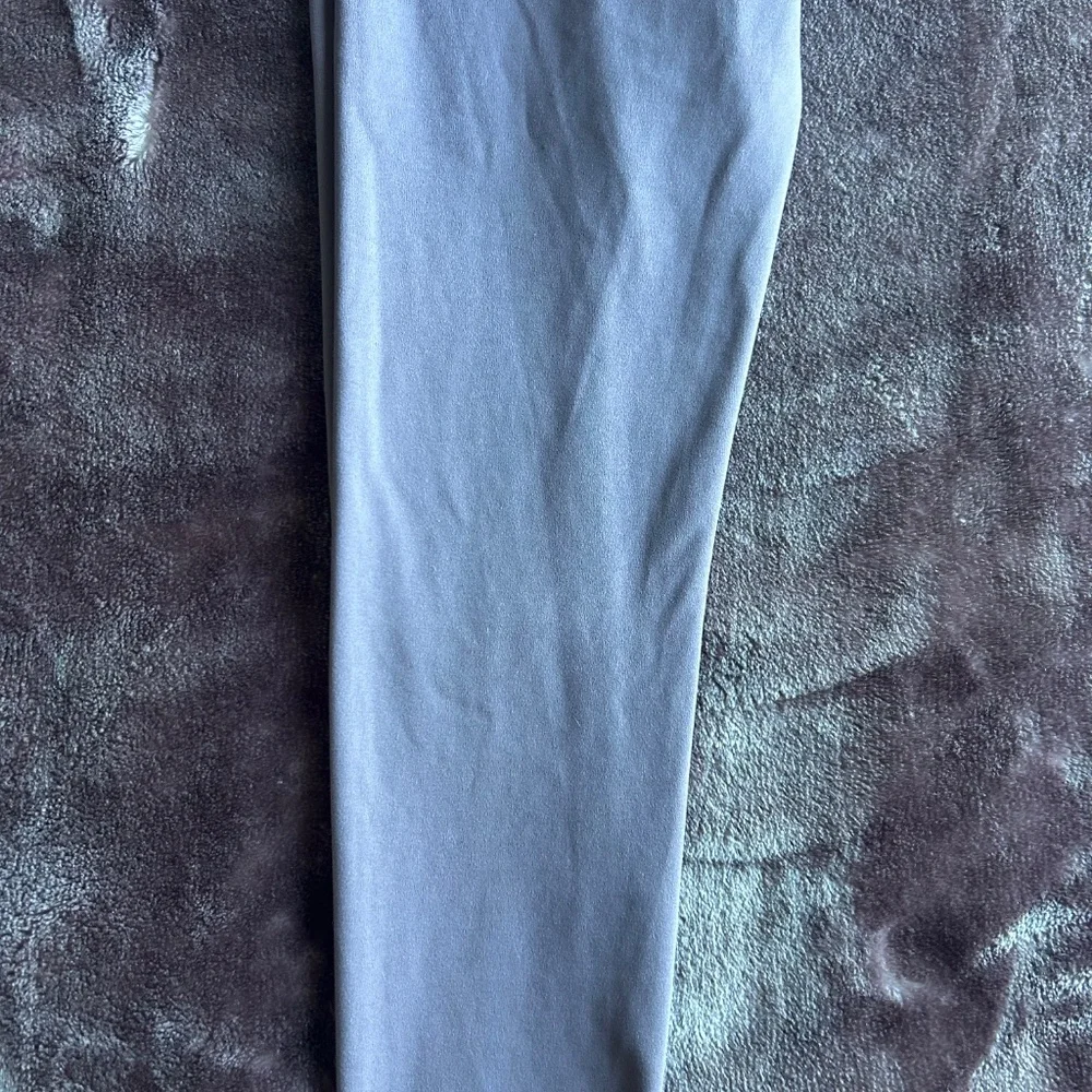 Uniqlo AIRism High-Rise Leggings Lavender Gray Size M - Picture 2 of 5